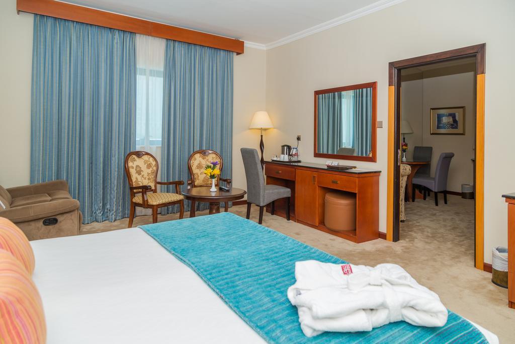 דובאי The Park Hotel Formerly מראה חיצוני תמונה