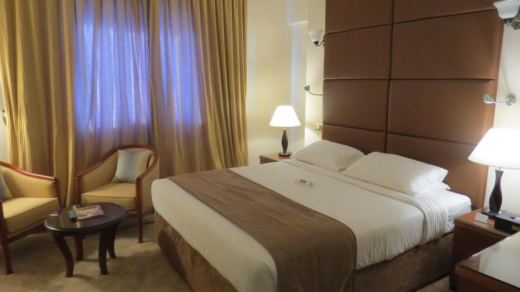 דובאי The Park Hotel Formerly מראה חיצוני תמונה